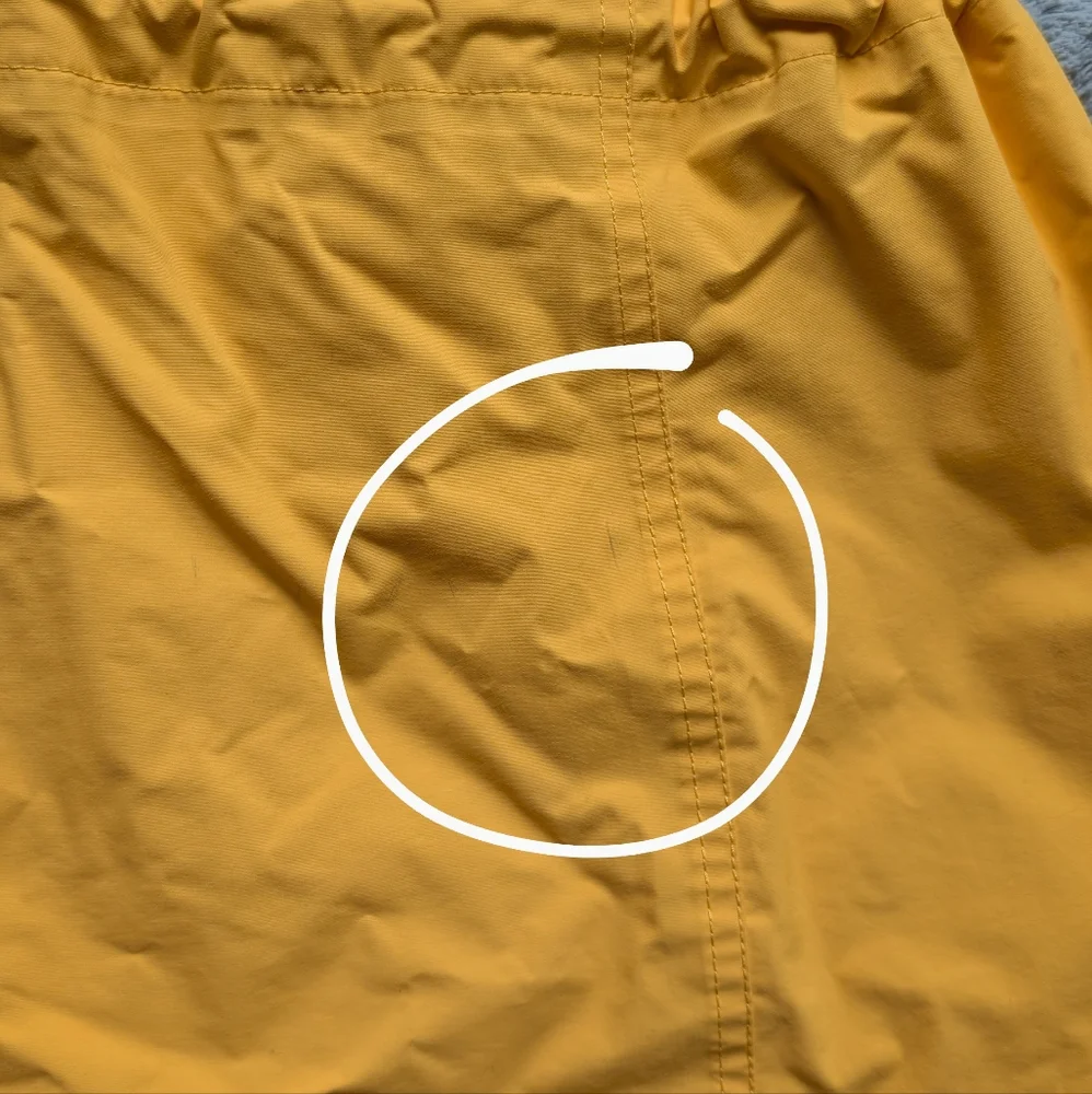 The North Face Zoomie Rain Jacket - Picture 5 of 7